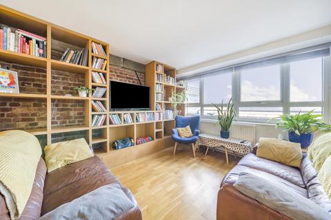 2 bedroom flat for sale, Bullen Street, Battersea