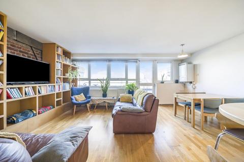 2 bedroom flat for sale, Bullen Street, Battersea