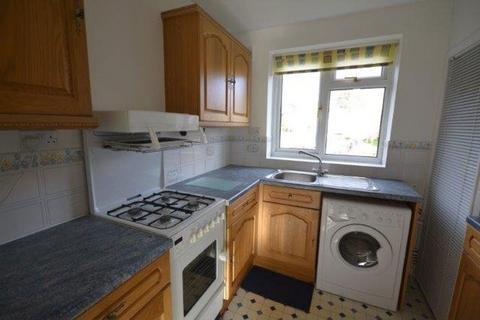 3 bedroom flat to rent, Dukes Drive, Leicester