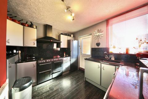 3 bedroom terraced house for sale, Batley Close, Hull