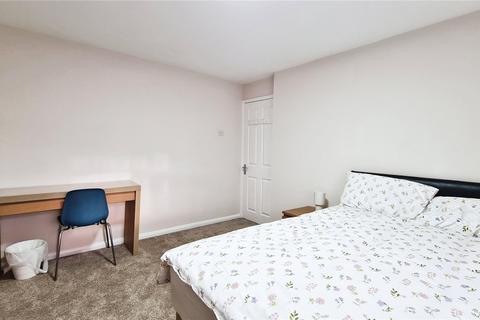 1 bedroom in a house share to rent, Selsdon Avenue, Room 1, Woodley, Reading, RG5