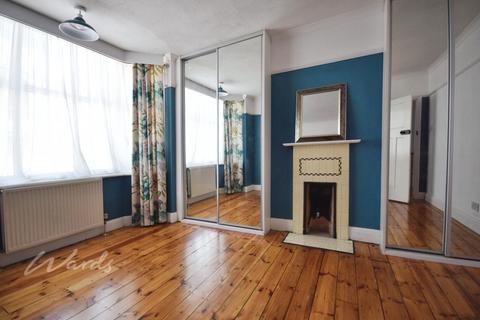 3 bedroom end of terrace house to rent, Queens Road Ramsgate CT11