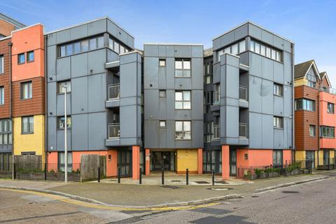 1 bedroom flat to rent, Bramley Crescent, Ilford IG2