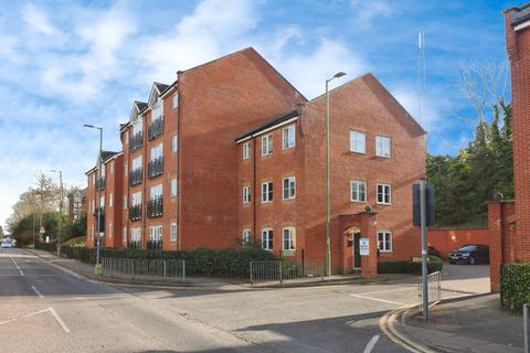 1 bedroom flat for sale, London Road, Apsley, HP3