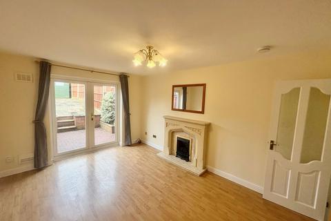 2 bedroom terraced house to rent, Acacia Close, Dudley DY1