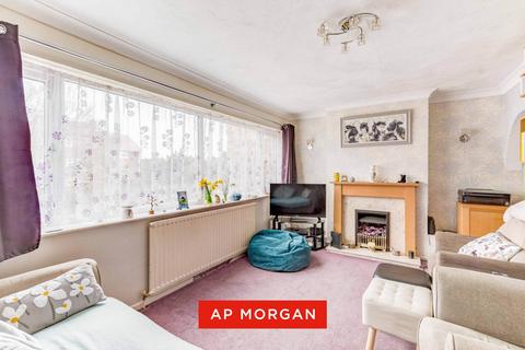 3 bedroom semi-detached house for sale, Pineways, Stourbridge, West Midlands, DY8