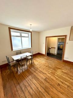 2 bedroom flat to rent, Green Lanes, N8