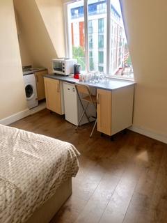 Studio to rent, Western Road, Southall UB2