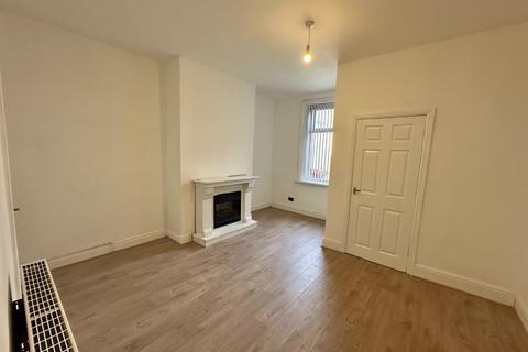 2 bedroom terraced house to rent, Towneley Street, Burnley