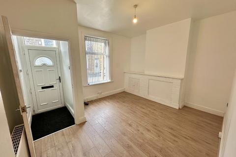 2 bedroom terraced house to rent, Towneley Street, Burnley