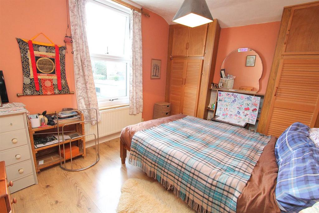 Bed 3.jpg