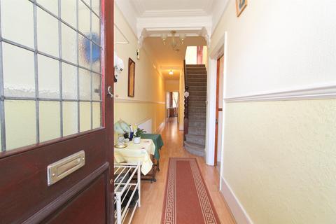 73 Onslow Gardens, Wallington, SM6 9QH