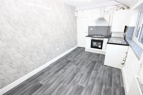 1 bedroom flat to rent, Park Road, Dudley DY2