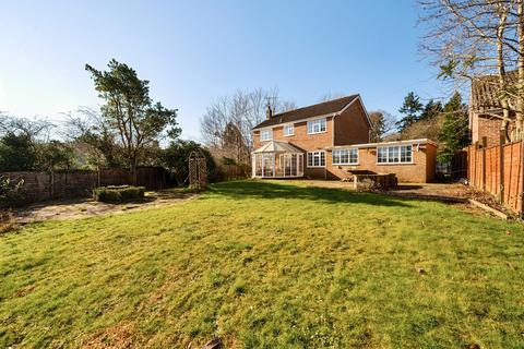 4 bedroom detached house for sale, Moreton Close, Churt, Farnham, GU10