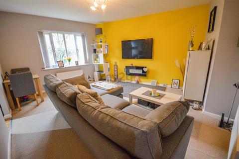 2 bedroom flat for sale, Kyle Close, Renishaw, Sheffield, S21