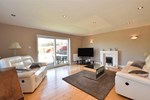 4 bedroom detached bungalow for sale, Ramsden View Road, Wickford, Essex