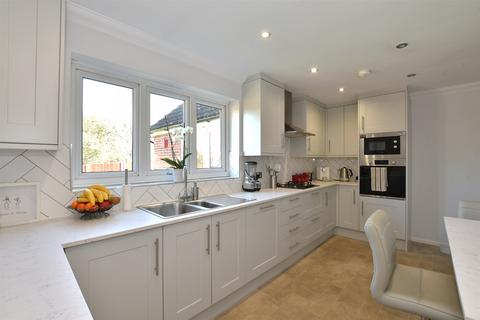 4 bedroom detached bungalow for sale, Ramsden View Road, Wickford, Essex