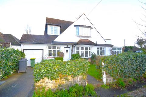 5 bedroom chalet to rent, Oak Road, Rochford