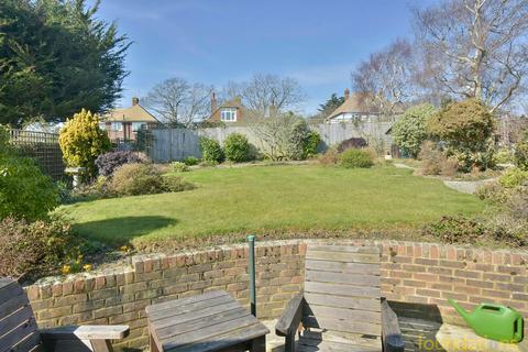 2 bedroom bungalow for sale, Alexander Drive, Bexhill-on-Sea, TN39