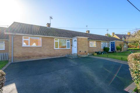 2 bedroom terraced bungalow for sale, Church Street, Grantham NG32