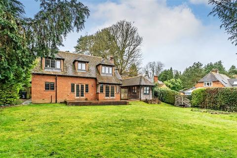 3 bedroom detached house for sale, Guildford Road, Westcott, Dorking, Surrey, RH4