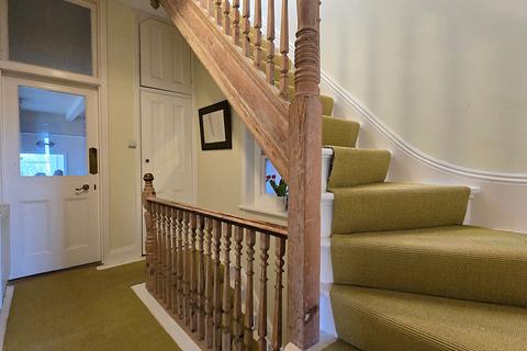 142 Amesbury Avenue, London, SW2 3AB