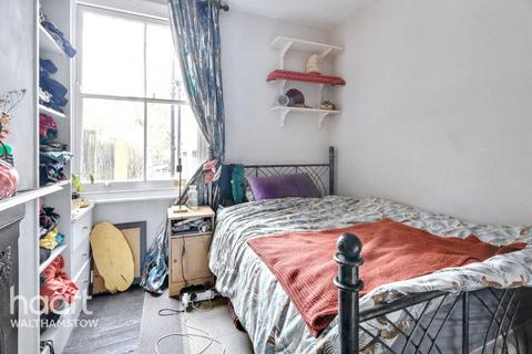 33 Cornwallis Road, London, E17 6NL
