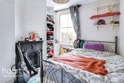 33 Cornwallis Road, London, E17 6NL