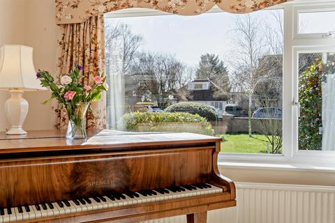 4 bedroom detached bungalow for sale, Herne Road, Oundle