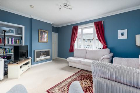 3 bedroom flat for sale, 82 Colinton Mains Grove, Edinburgh, EH13 9DE