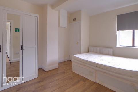 2 bedroom flat for sale, Kenton Road