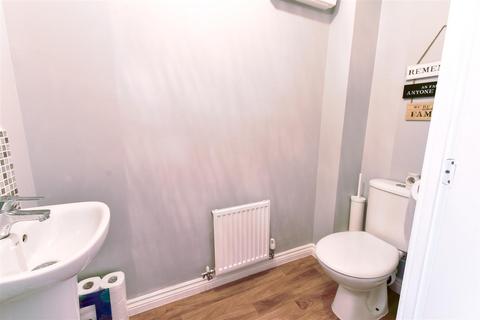 3 bedroom terraced house for sale, Snowdrop Way, Red Lodge