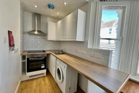 1 bedroom flat to rent, Roundhill Crescent, Brighton BN2