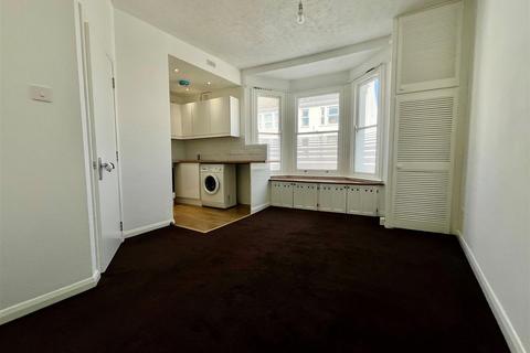 1 bedroom flat to rent, Roundhill Crescent, Brighton BN2