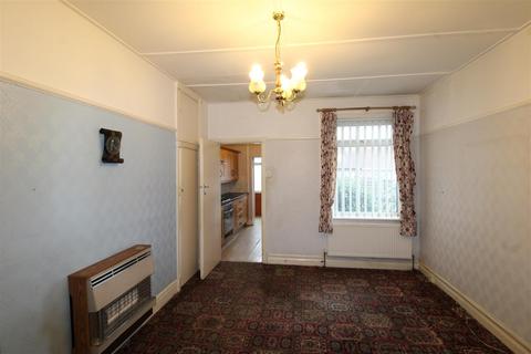 2 bedroom semi-detached bungalow for sale, Craythorne Gardens, North Heaton, Newcastle Upon Tyne