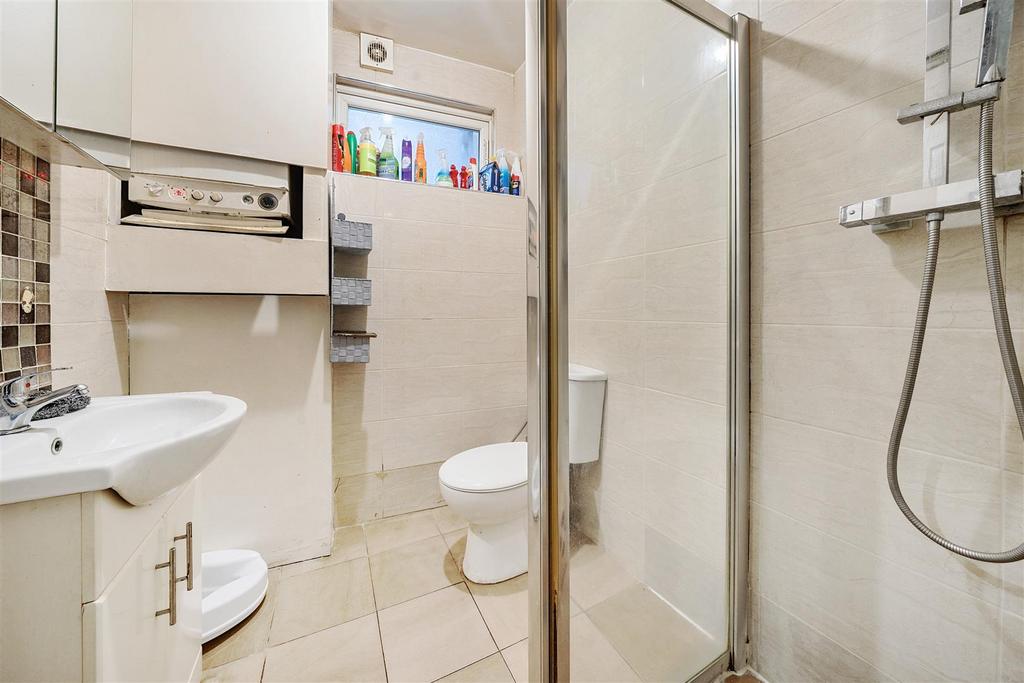 Shower Room.jpg