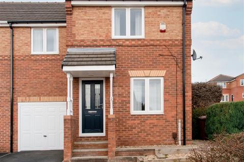 3 bedroom semi-detached house to rent, Harebell Avenue, Wakefield WF2