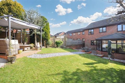 8 Ambleside Close, Stone, ST15 8FU