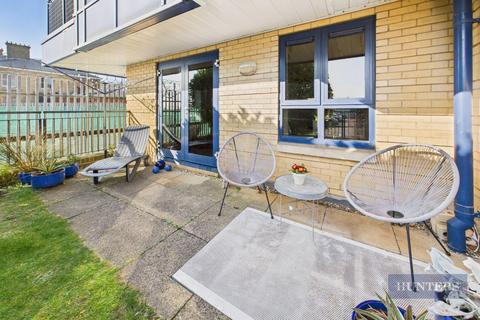 1 bedroom apartment for sale, Canute Road, Southampton