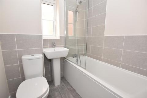 2 bedroom end of terrace house to rent, Lumley Avenue, Kingswood, Hull