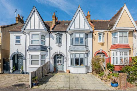 4 bedroom terraced house for sale, Elm Road, Leigh-on-sea, SS9