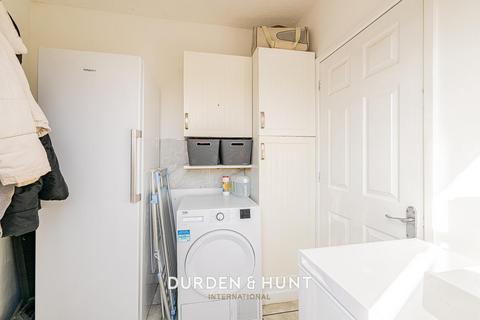 10 Tyne Close, Upminster, RM14 1QB