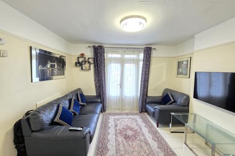 3 bedroom flat for sale, Harrow Road, Wembley, HA9