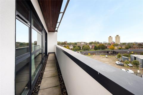 2 bedroom flat for sale, Hallings Wharf Studios, 1 Channelsea Road, Stratford, London, E15