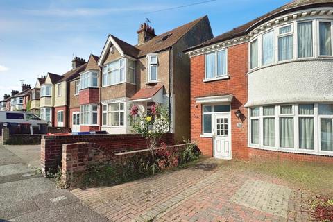 4 bedroom semi-detached house to rent, Wellesley Road Margate CT9