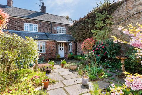 2 bedroom cottage for sale, Newton Hall Lane, Mobberley, WA16