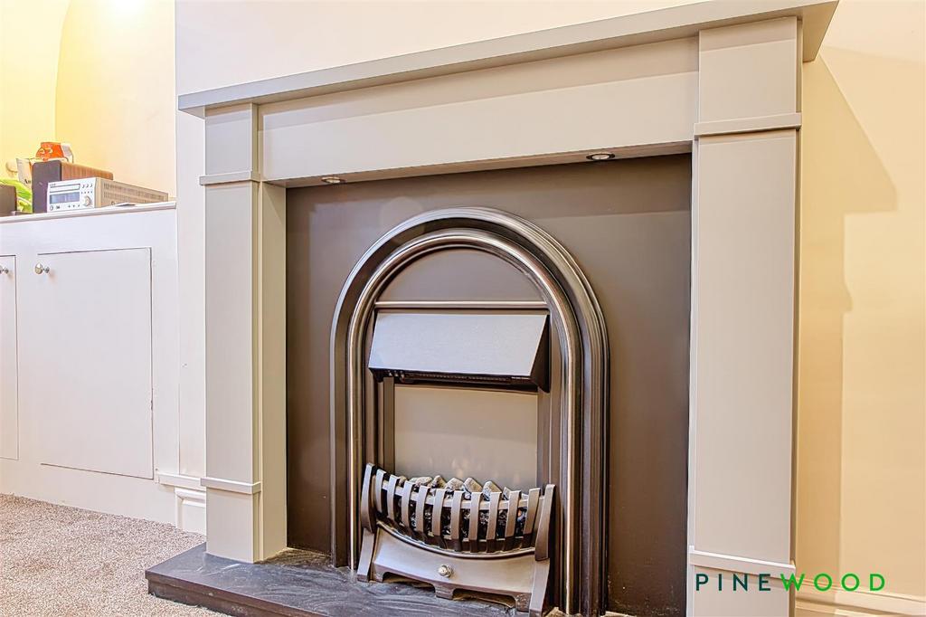 Lounge   fireplace