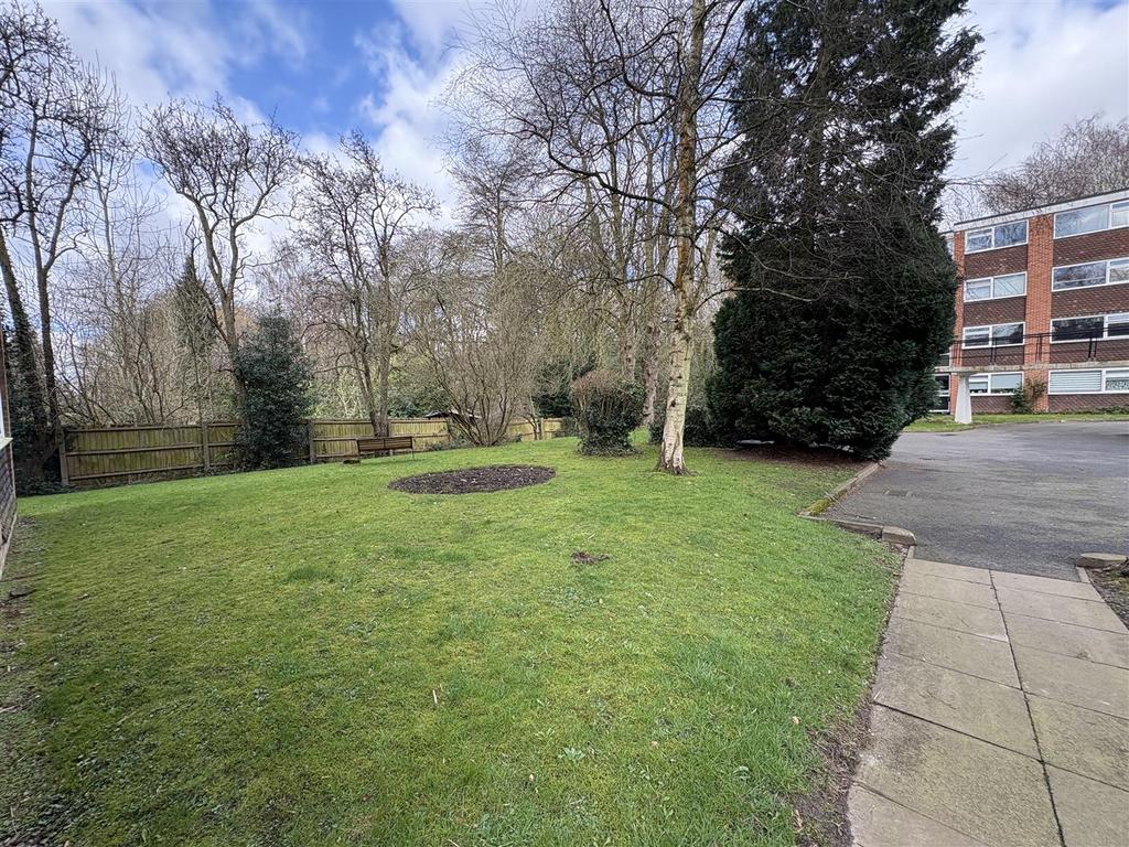 Communal Grounds