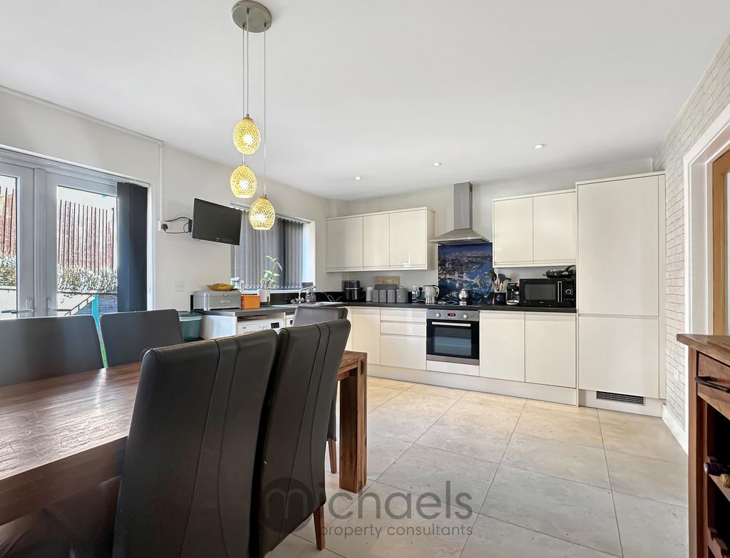 Kitchen/Dining Area