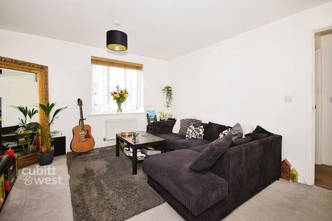 2 bedroom ground floor flat to rent, The Boulevard Tangmere PO20